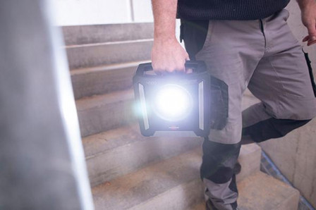 Multi Battery Projecteur rechargeable LED