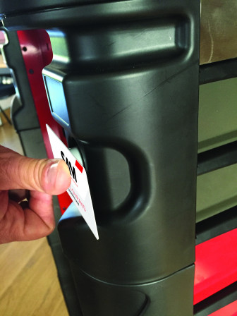 SERVANTE 41 - 6 TIROIRS - A BADGE MAGNETIQUE - ROUGE