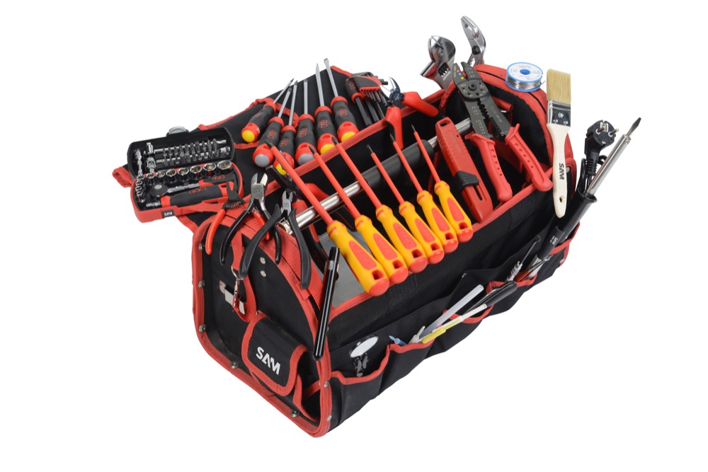composition 83 outils + bag