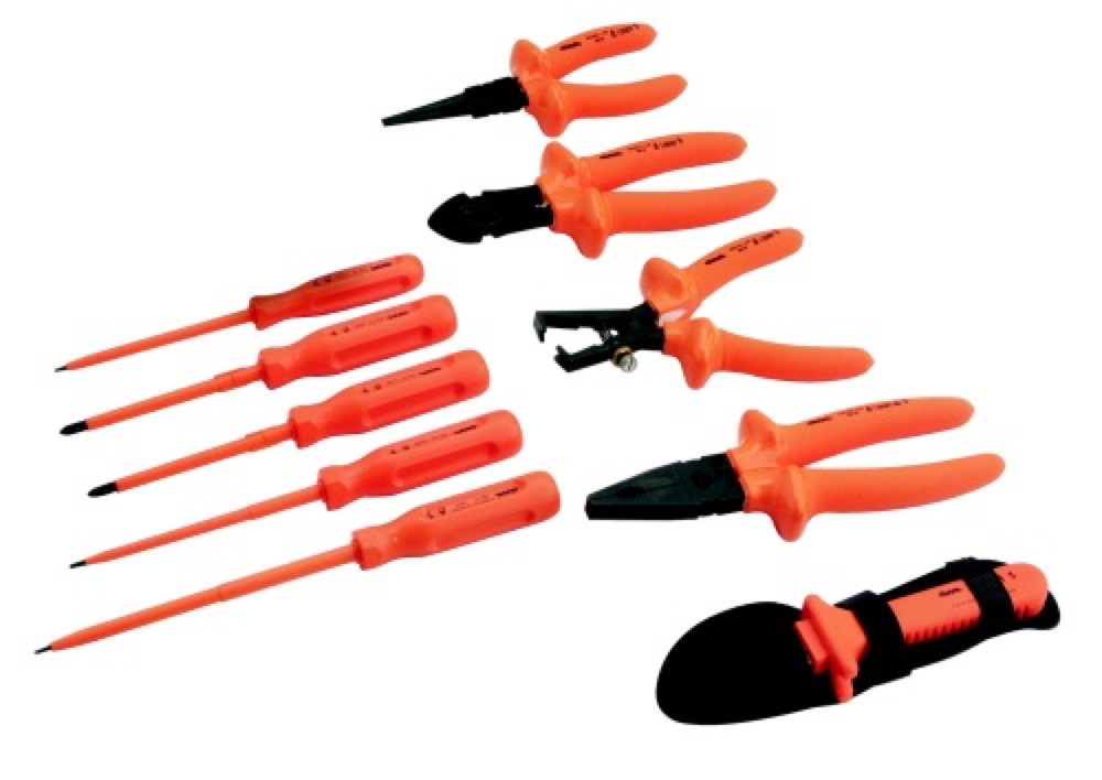 11 outils isoles dans sacoche cuir